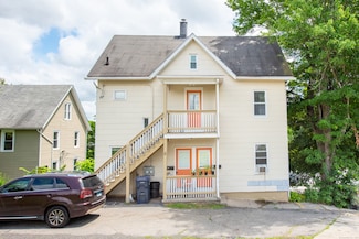 6 Crescent St, Ansonia, CT 06401