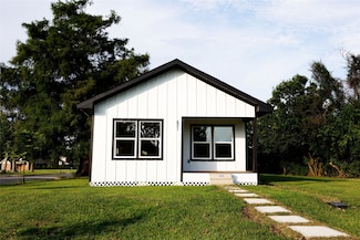 601 S Carroll St, La Porte, TX 77571