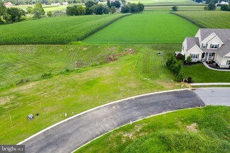 155 Bonneville Dr Unit 3, Ronks, PA 17572