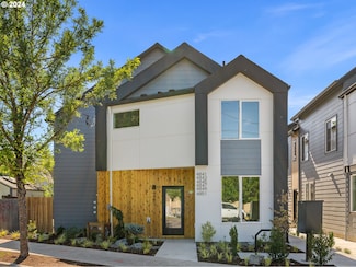 4843 NE Cully Blvd Unit 2, Portland, OR 97218