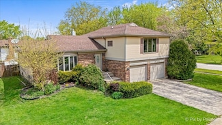 1016 Congress Dr, Bartlett, IL 60103
