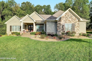 8004 Wooded Ridge Dr, Louisville, KY 40214