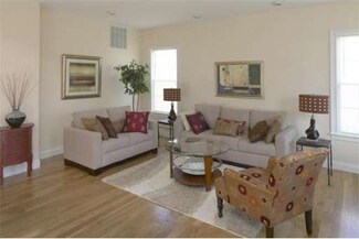 202 Green St Unit 3, Cambridge, MA 02139