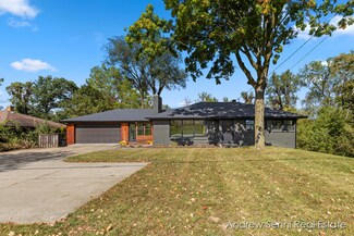 1261 3 Mile Rd NE, Grand Rapids, MI 49505