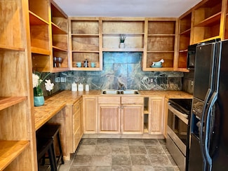 15-2733 Maikoiko St, Pahoa, HI 96778