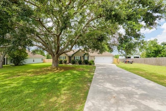 27 Eleanor Place, Ray City, GA 31645