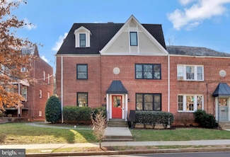 3918 W St NW Unit 7, Washington, DC 20007