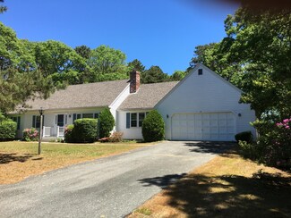 32 Fresh Pond Cir, South Dennis, MA 02660