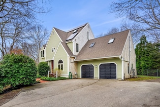 16 Ellisville Rd, Plymouth, MA 02360