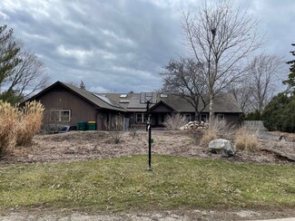 33010 N Forest Dr, Grayslake, IL 60030