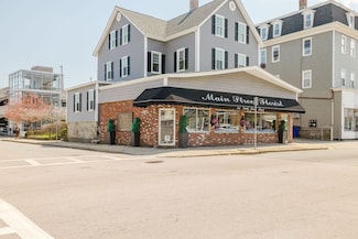 940 S Main St, Fall River, MA 02724
