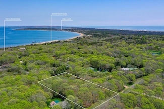 28 Pepperidge Ln, Amagansett, NY 11963