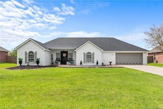 7269 W Savannah Ln, Lake Charles, LA 70605