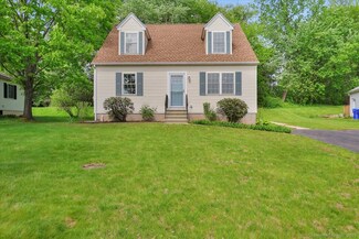 18 Pheasant Hill Dr Unit 18, Enfield, CT 06082