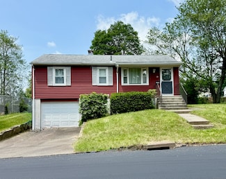 79 Valentino Dr, Waterbury, CT 06704