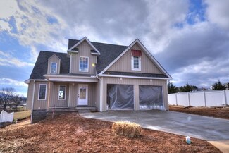 17 Willard Ct, Stuarts Draft, VA 24477