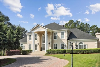 721 Club Ln S, Marietta, GA 30067