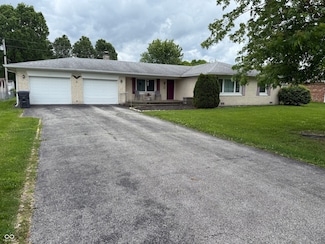 5585 Gallagher Dr, Greenwood, IN 46142