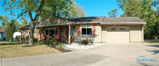 1711 Corridale Ct, Defiance, OH 43512