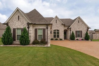 180 Fairway Hills Dr, Oakland, TN 38060