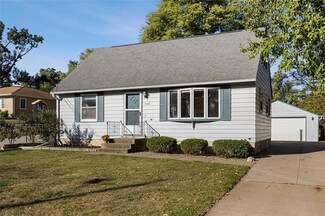 2926 Schaeffer Dr SW, Cedar Rapids, IA 52404