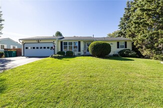 55 New Gate Dr, Henrietta, NY 14467