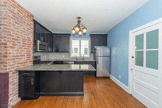 33 Glendale St Unit 1, Nutley, NJ 07110