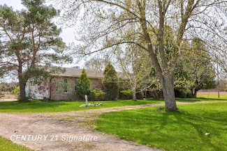 12595 Brant Rd, Saint Charles, MI 48655