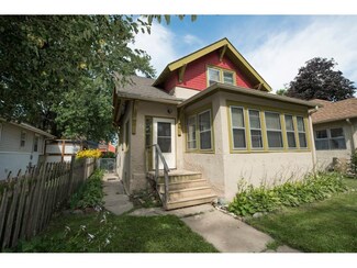 3907 Girard Ave N, Minneapolis, MN 55412