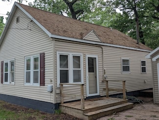 157 S Kenwood St, Muskegon, MI 49442