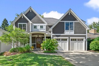 4910 Northcott Ave, Downers Grove, IL 60515
