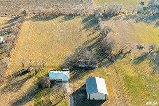 13107 Hurt Rd, Pekin, IL 61554