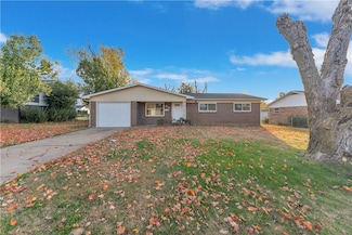 913 N 11th St, Rogers, AR 72756