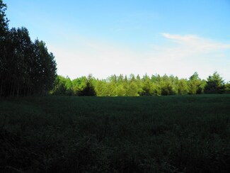285 Retreat Rd, Island Falls, ME 04747
