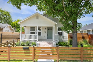 1819 Studewood St, Houston, TX 77008