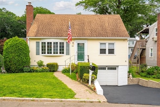 44 N Perkins Ave, Elmsford, NY 10523