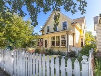 1192 Edgerton St, Saint Paul, MN 55130