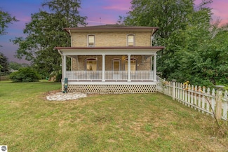 1926 E Broadway St, Mount Pleasant, MI 48858