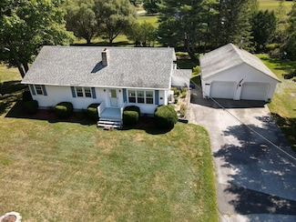 77 Billings Rd, Hermon, ME 04401