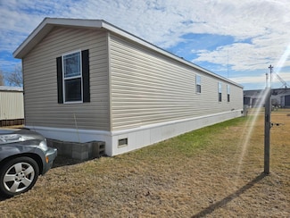 110 Calumel Ave S, Thief River Falls, MN 56701
