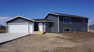 2709 W Kemp Ave, Watertown, SD 57201