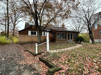 6728 Sandalwood Ln, Cincinnati, OH 45224