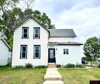 521 S Valley St, New Ulm, MN 56073