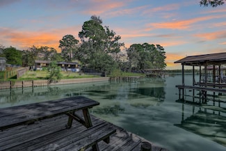 148 S Oak Bluff St, Trinity, TX 75862