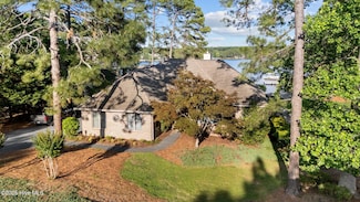 133 Shaw Dr, Seven Lakes, NC 27376