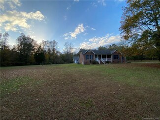 3063 Harmony Rd, Catawba, SC 29704