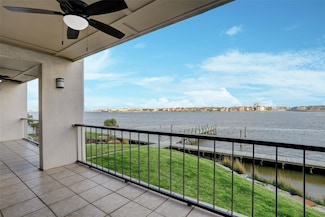 401 Lakeside Ln Unit 108, Houston, TX 77058