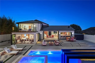 919 Sandcastle Dr, Corona Del Mar, CA 92625
