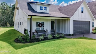 4300 Cobblestone Ln, Gautier, MS 39553