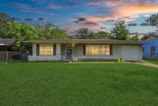 5774 Belcrest St, Houston, TX 77033